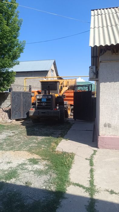 Услуги самосвала Камаз и погрузчик экскаватор