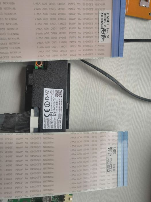 Placa de baza și placa T com ue49mu6270u