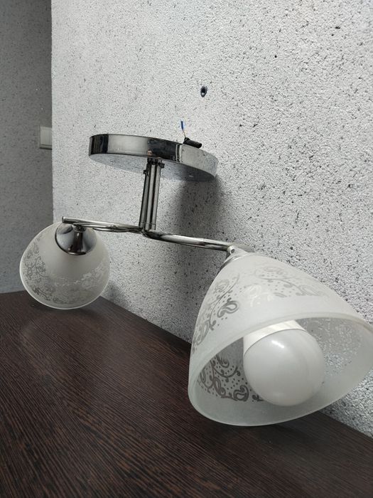 Продам люстру . Цена 1 600 тенге