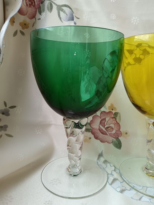 4 бр огромни чаши от цветно стъкло Мурано, всяка по 700 мл