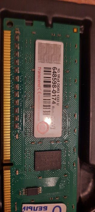 Опиративные  карты DDR3 две штуки