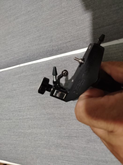 Aparat de tatuat rotativ, modelul Kwadron Equaliser Spike Mini 
Este nou