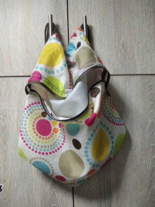 Палочка для ленты, скакалка, мешок.