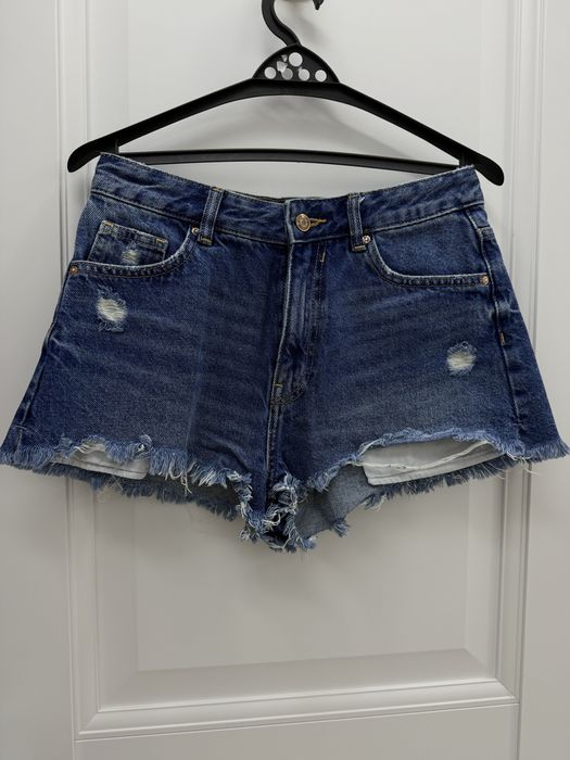 Джинса и шорты.