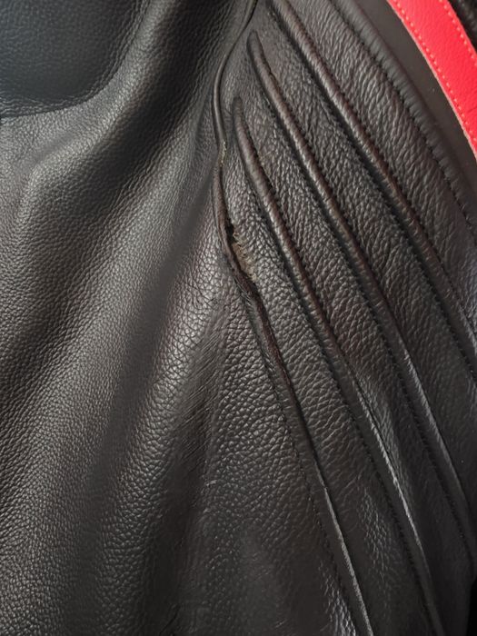 Мото екип Dainese размер 50 със забележки