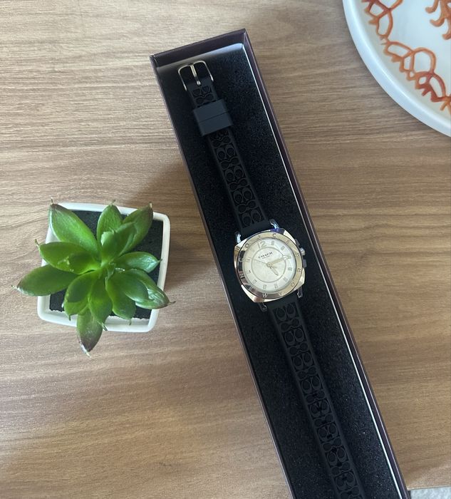 Топ! Часовник Coach