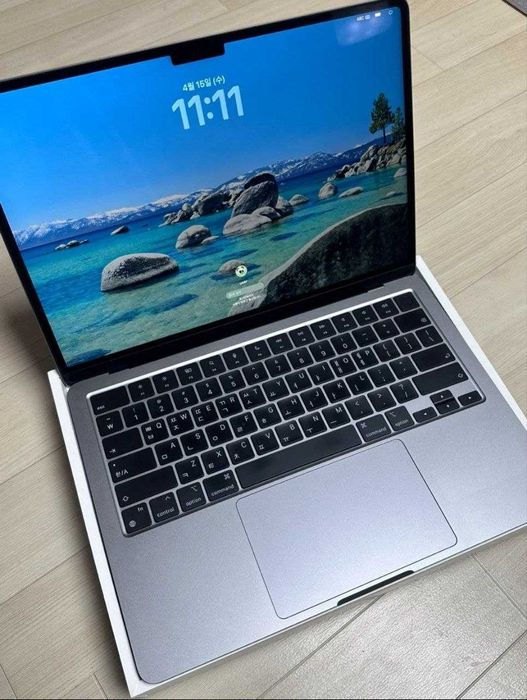 Macbook Air M2 Ekran 13 inch