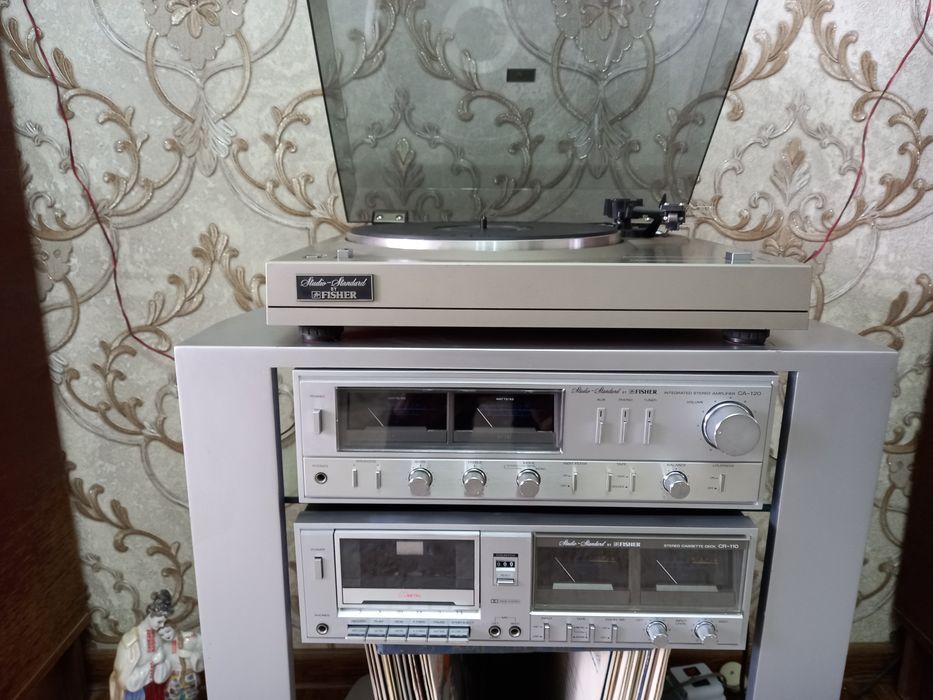 Fisher комплект, усилитель, дека, вертушка