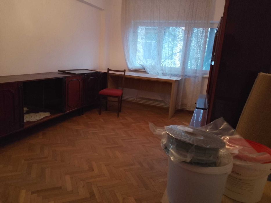 Apartament 3 cam Dorobanti et. 1 decomandat - direct proprietar