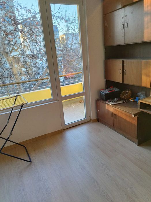 Продава се Двустаен апартамент в Плевен, Широк център - 68 кв.м за 1324 €/кв.м - Снимка #2