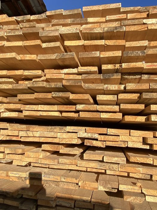 Пиломатериал лес балки стропила агаш