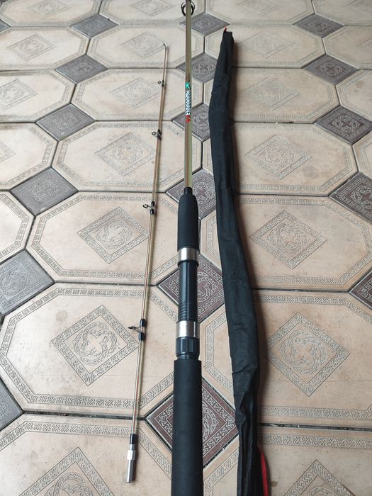 Срочно продам спиннинг крокодил 2.40