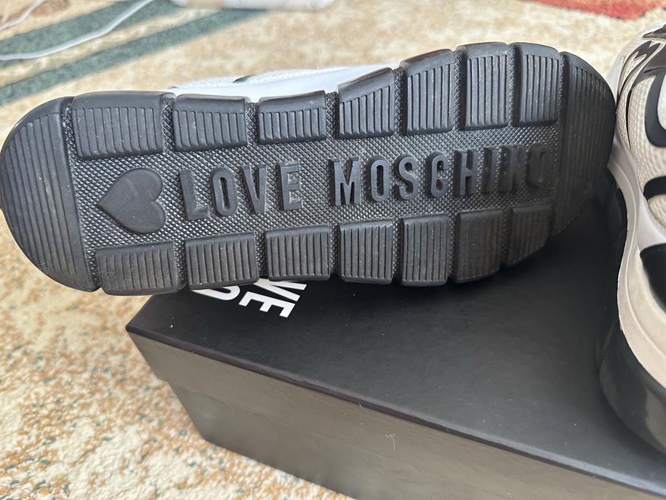 Vand adidasi Love Moschino( Tommy, Guess, Calvin, Ralph)