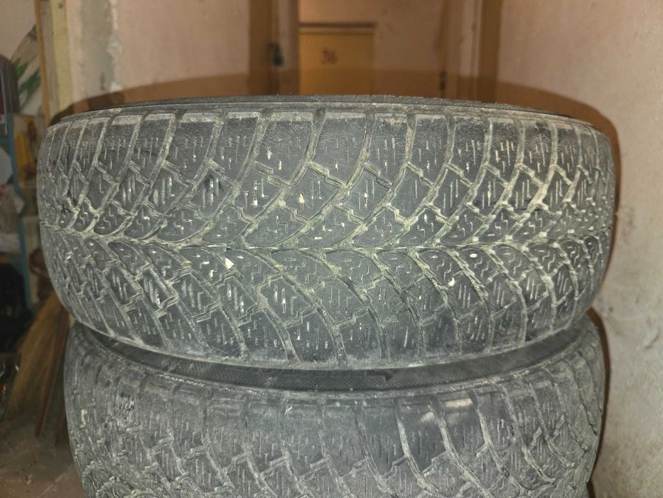 Зимни автомобилни гуми 165/65/14