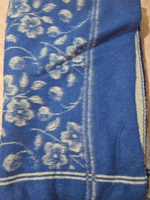 Вълнени одеяла, нови, различни десени