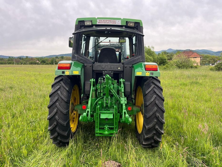Vând tractor John Deere