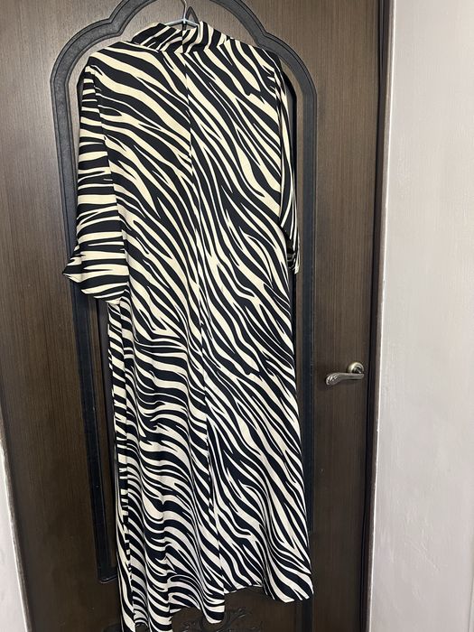 Продам платья за 8000 тг