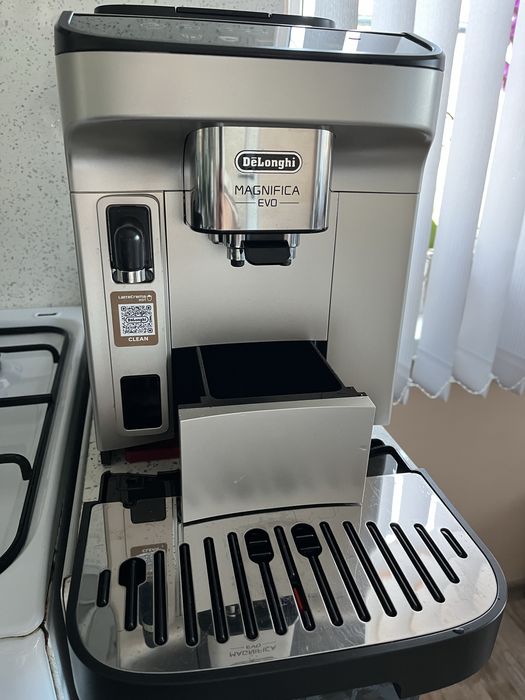Кафеавтомат Delonghi Magnifica Evo