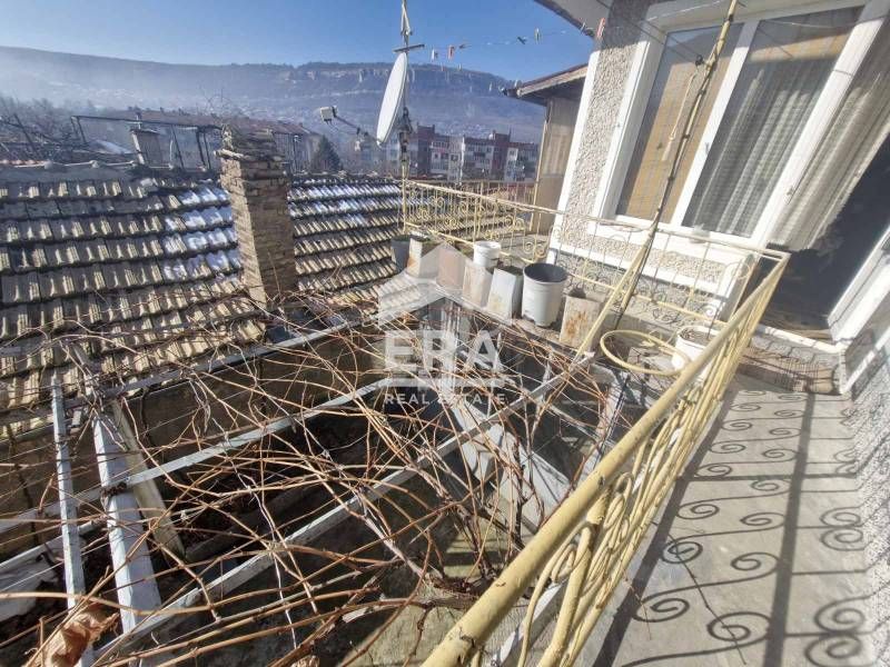 Продава се Къща в Провадия - 70 кв.м за 943 €/кв.м - Снимка #2