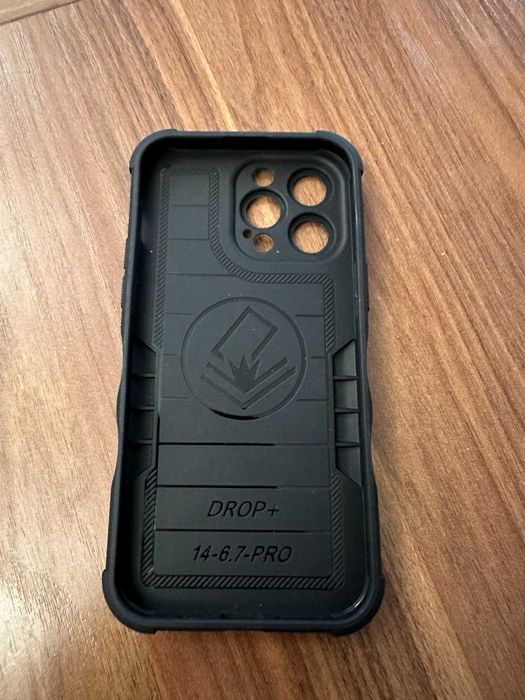 Продаётся противоударный, защитный чехол для iPhone 14 Pro Max