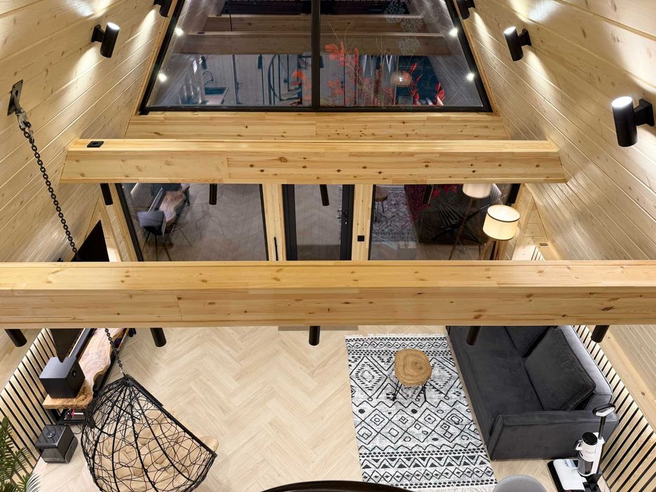 Дом в стиле A-frame (приватная територия)