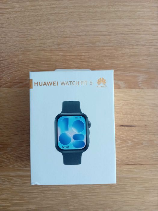 Смарт часовник HUAWEI WATCH FIT 5