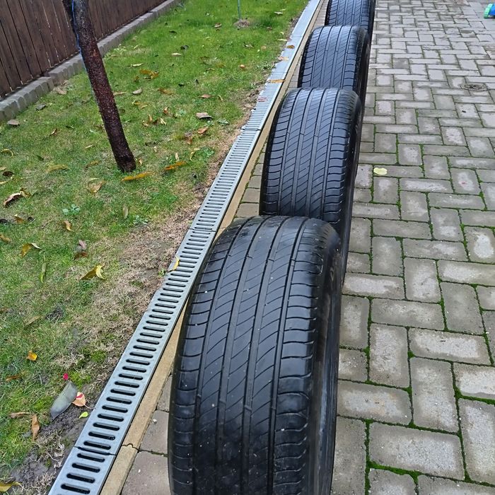 Vand 4 anvelope vara 225/55/R18