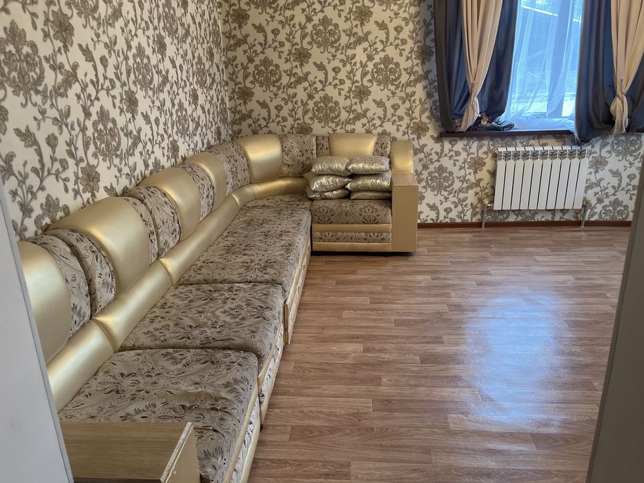 Продам срочно уголок два дивана все вместе