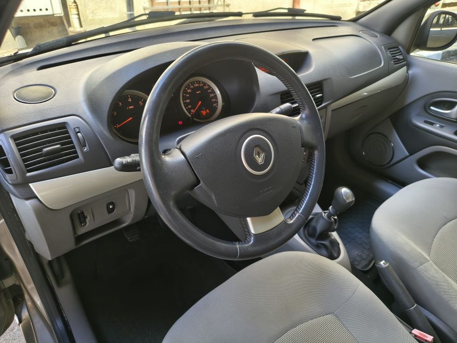 RENAULT Symbol 2011 — imagine 5