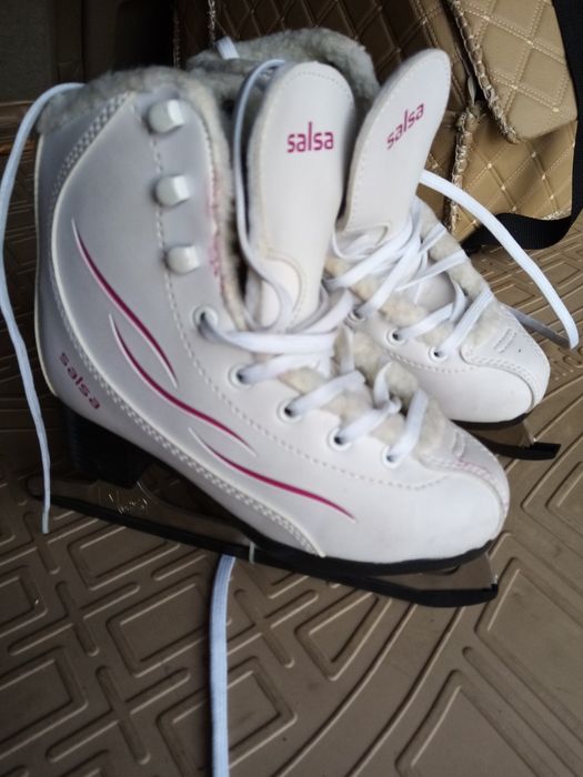 Коньки женские 29 размера, утепленные