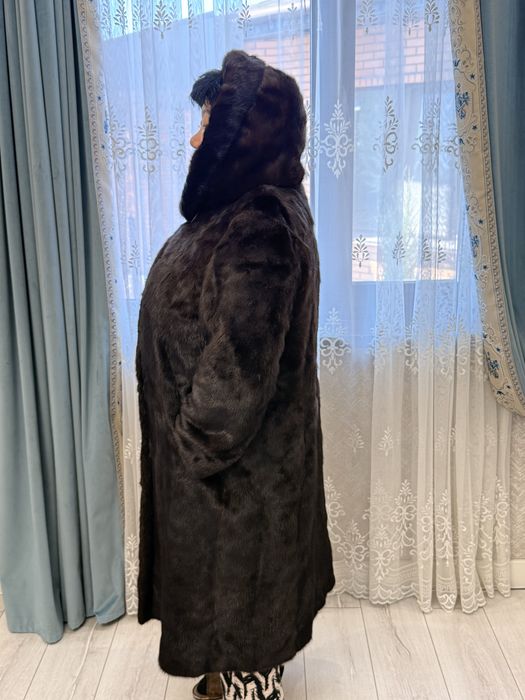 Норковая шуба с капюшоном