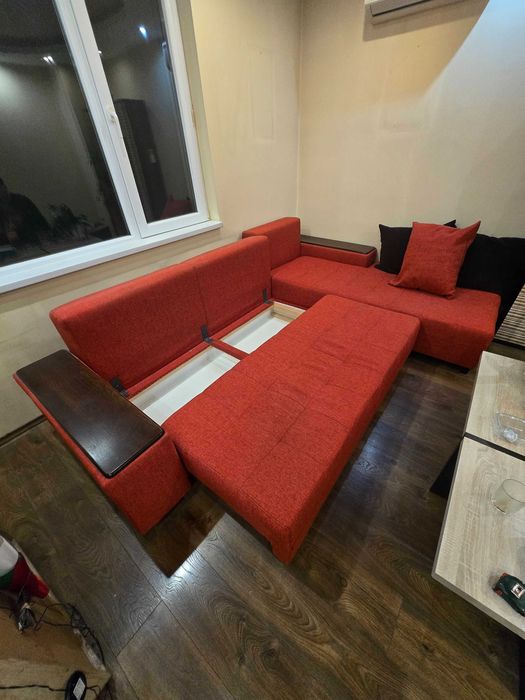 Ъглов диван - червен