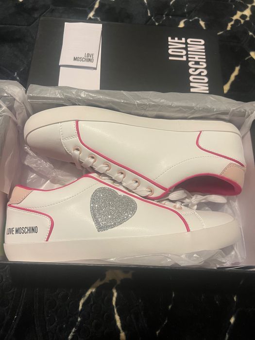 Love Moschino нови обувки