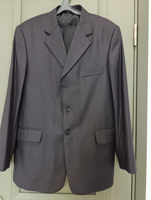 Мужские костюмы.