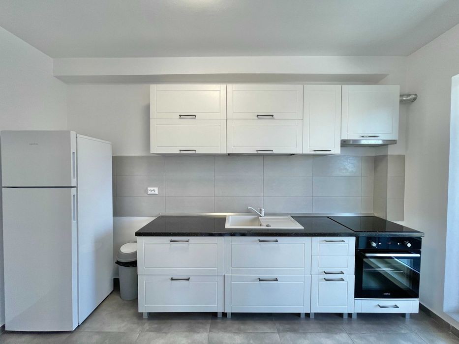 Cazare regim hotelier Apartament cu 2 camere langa Coresi Mall