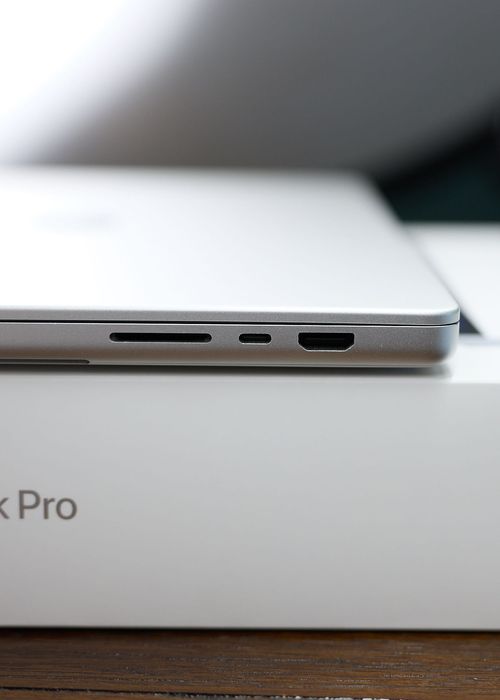 Macbook PRO 16'' M1, 16GB RAM, 1TB SSD