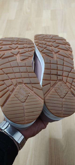 Skechers 37 fete nu nike adidas hoka Salomon Columbia geox puma Jordan reebok