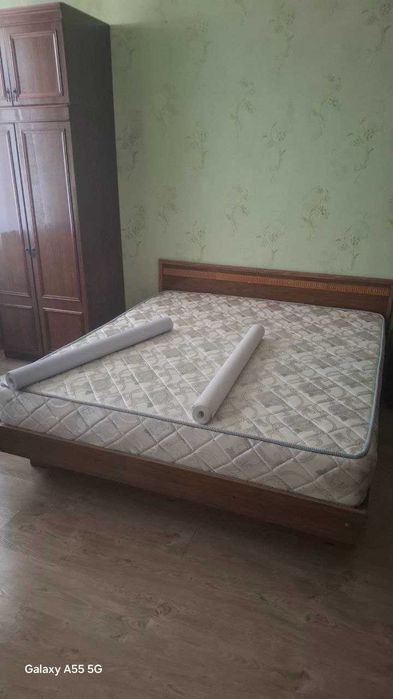 Мебель из дома, кровать, столы, сервант, шифоньеры, комод