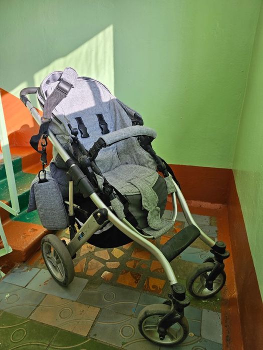 Продам детскую коляску