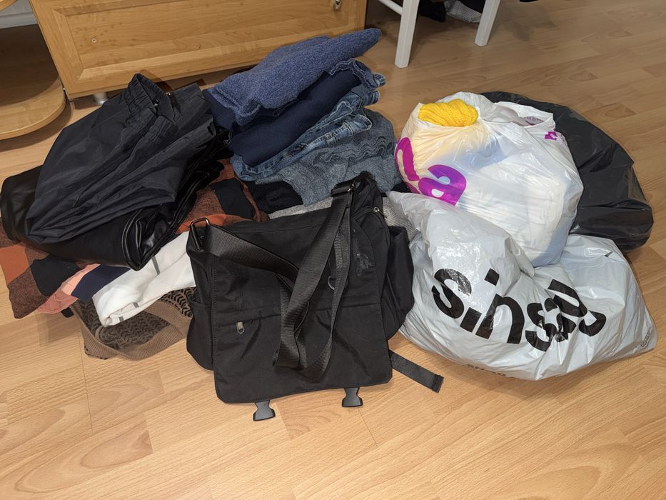 Одежда на детей и взрослых даром