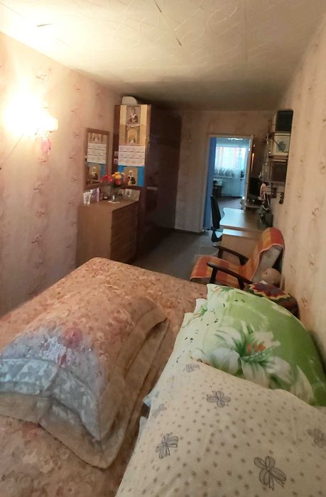 Продам 2-комн квартиру по пр. Строителей