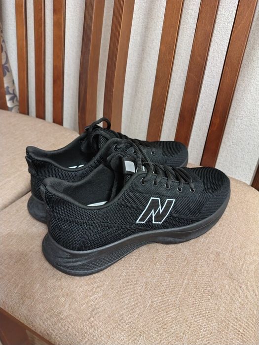 Продам кроссовки. Новые