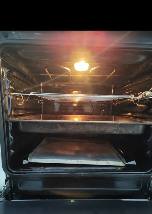 Продам газовую плиту