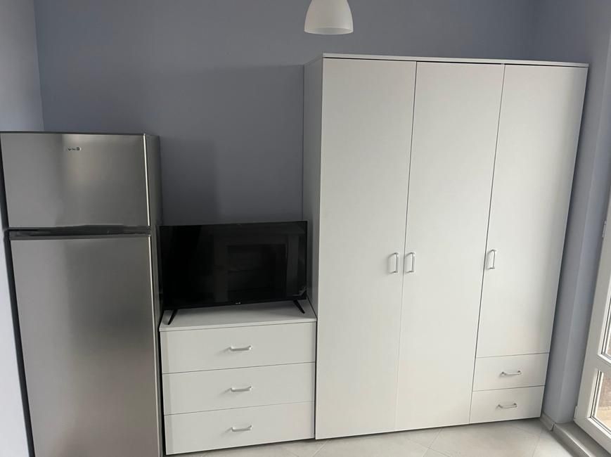 Дава се под наем Едностаен апартамент в Пловдив, Христо Смирненски - 28 кв.м за 265 € - Снимка #1