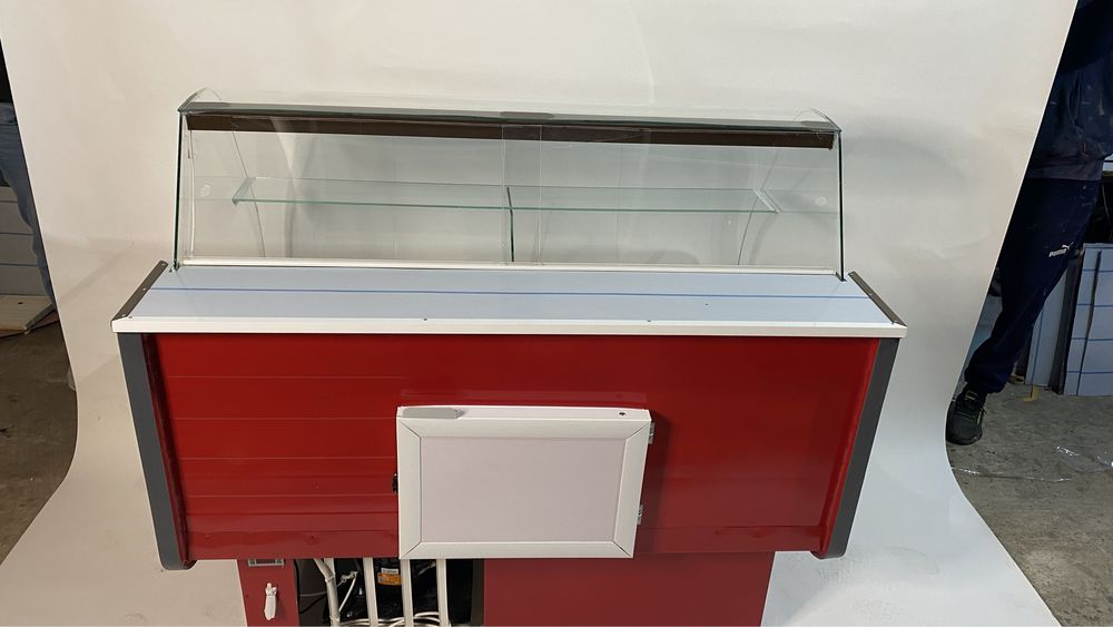 Vitrina frigorifica pentru mezeluri/carne profesionala