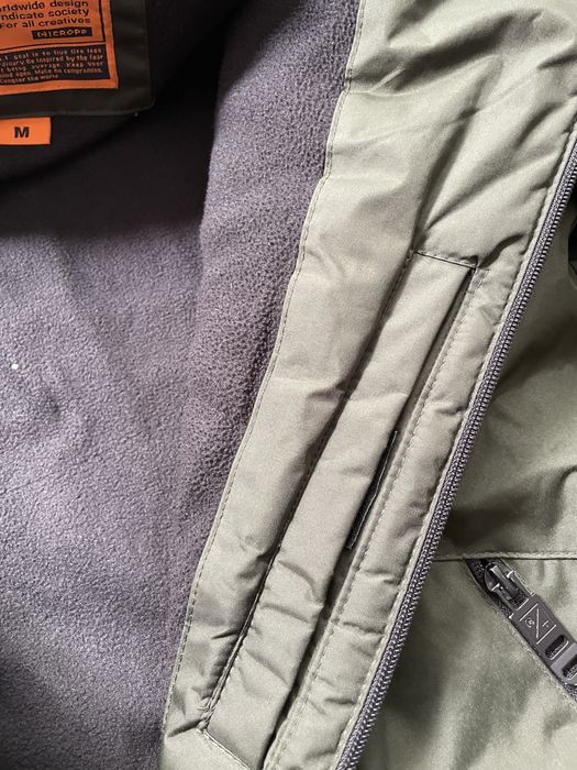 Яке Cropp M топло непромокаемо