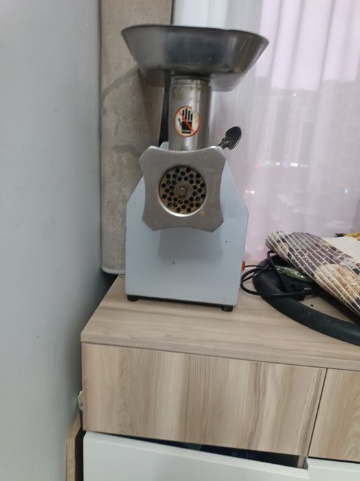 Продам мясорубку