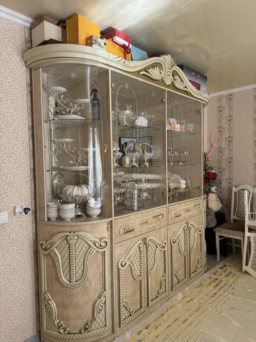 Сервант в хоршем состояний