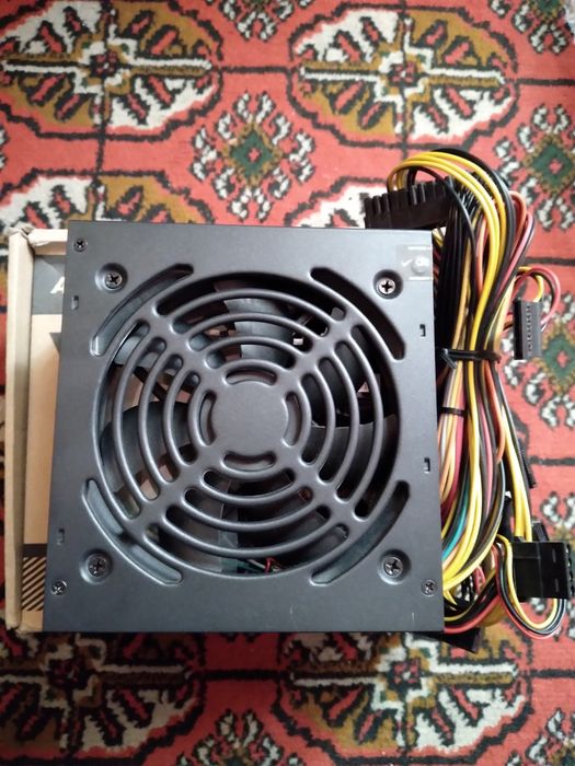 Блокпитане 550 w компютера .