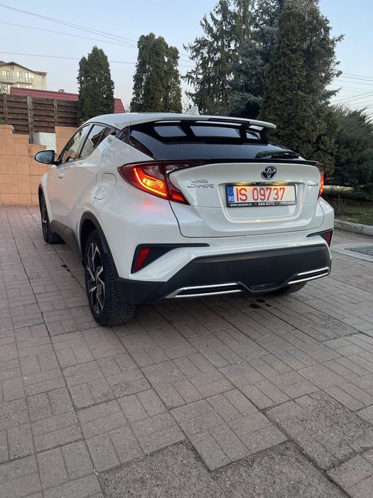 Toyota C-HR | 2.0 Hybrid | 38.000KM | Recent Adusa
